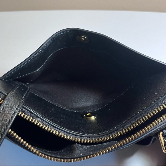 🎉HP 🎉 Marc Jacobs Mini Commuter Coated Leather Crossbody Bag - Picture 12 of 13